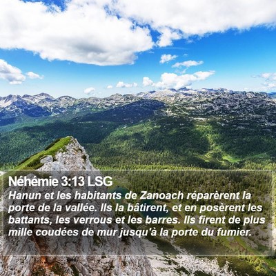 Néhémie 3:13 LSG Bible Verse Image